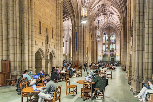Residents of West Oakland have access to the Cathedral of Learning, a historic skyscraper.