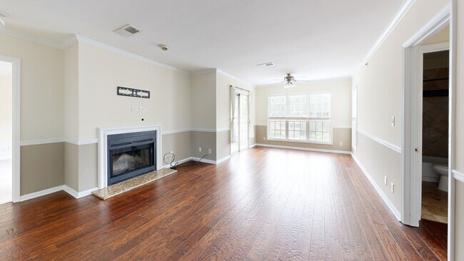 610 Mill Pond Dr SE, Smyrna, GA 30082 - photo 2