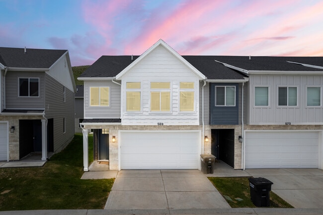 569 N Richland Valley St, Garden City, UT 84028 - photo 2