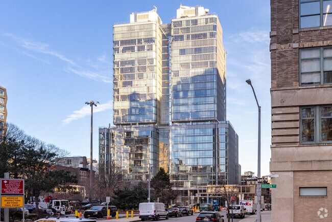 565 Broome Street is a luxury high-rise condominium designed by architect Renzo Piano.