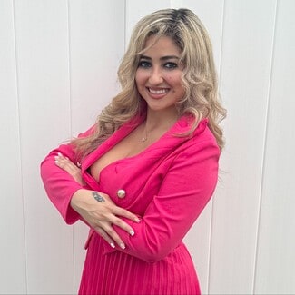 Emily Avila Flores