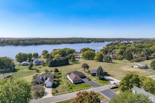 Lake Sommmerset's housing stock dates to the time of it's formation in 1969.