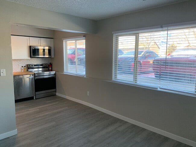 1435 Manitou Blvd unit 2, Colorado Springs, CO 80904 - photo 6