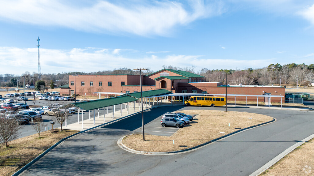 The student population at Locust Elementary School is 486 students.