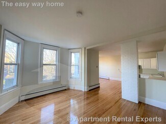 14 Chestnut St, Malden, MA 02148