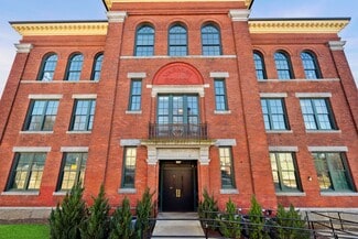 39 Myrtle St, Lowell, MA 01850