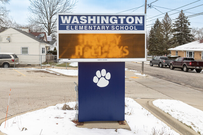 Washington Elementary School is part of Waukegan Community Unit School District 60.