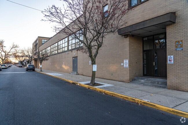 The North Arlington Middle School has a student body of 458 students.