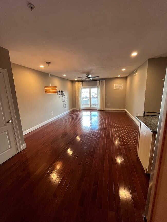 270 N Main St unit 404, Mansfield, MA 02048 - photo 4