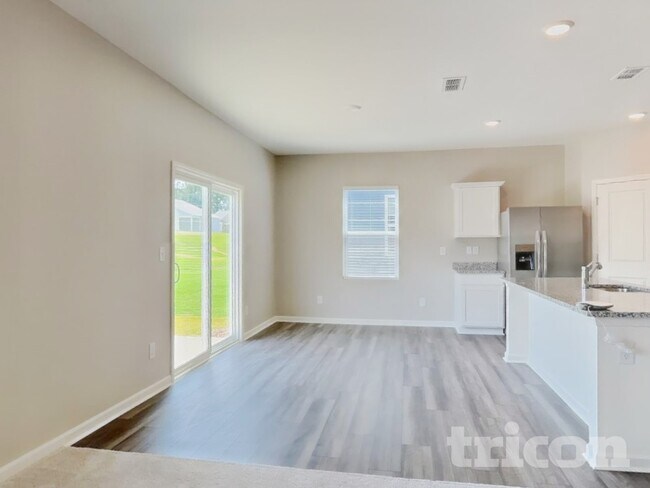 229 Babbling Brk Dr, Clayton, NC 27520 - photo 4