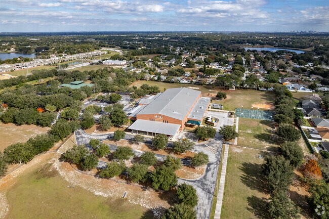 A beautiful aerial view of the campus of Citrus Elementary School in Ocoee.