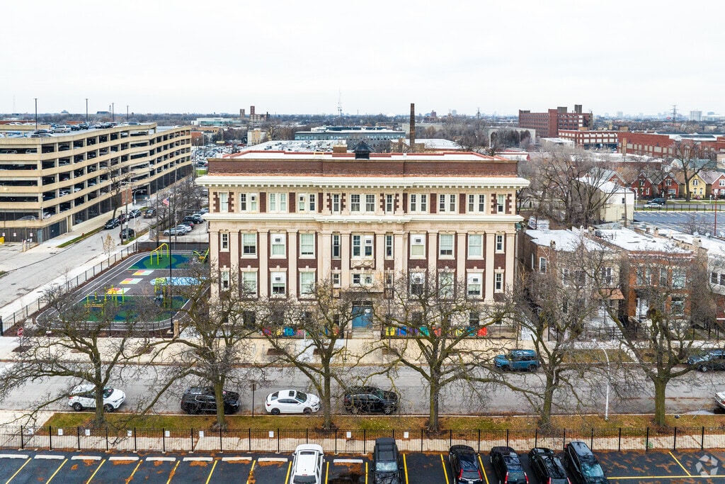 Plamondon Elementary School