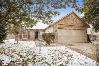 13256 Summerwood Ln, Fishers, IN 46038
