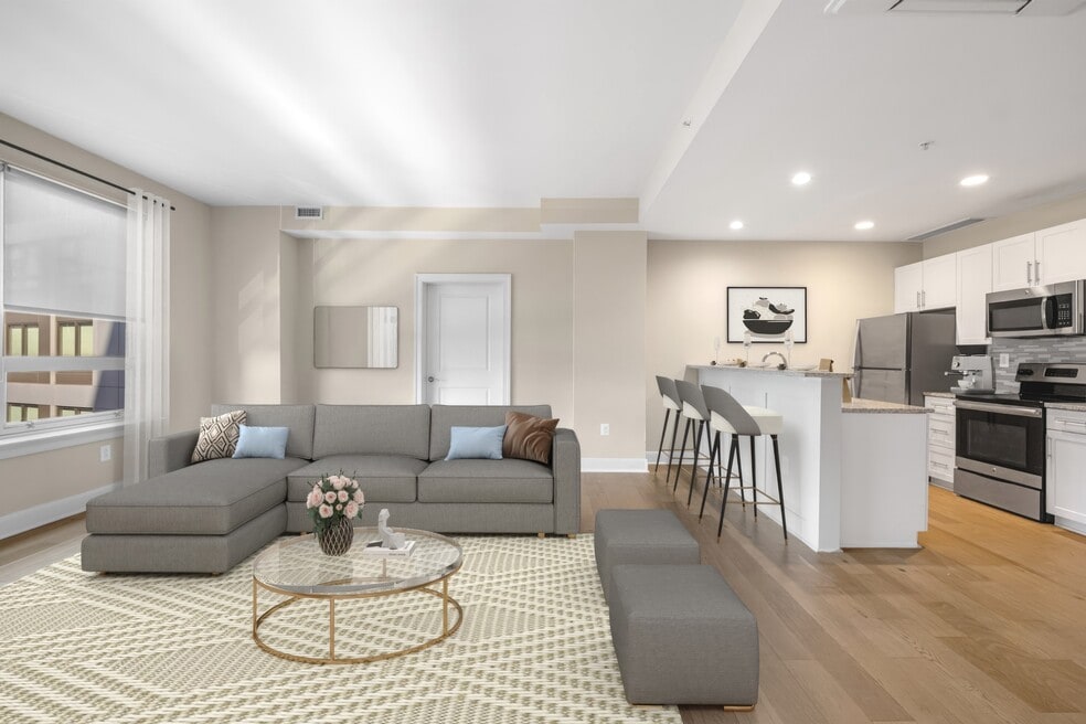 250 N Christopher Columbus Blvd unit 1606, Philadelphia, PA 19106 - photo 1