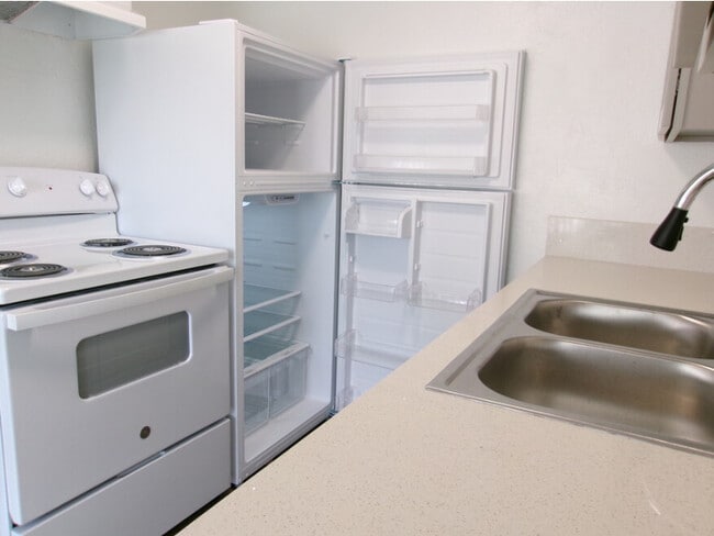 Royvonne Hills Apartments, Salem, OR 97302 - photo 4