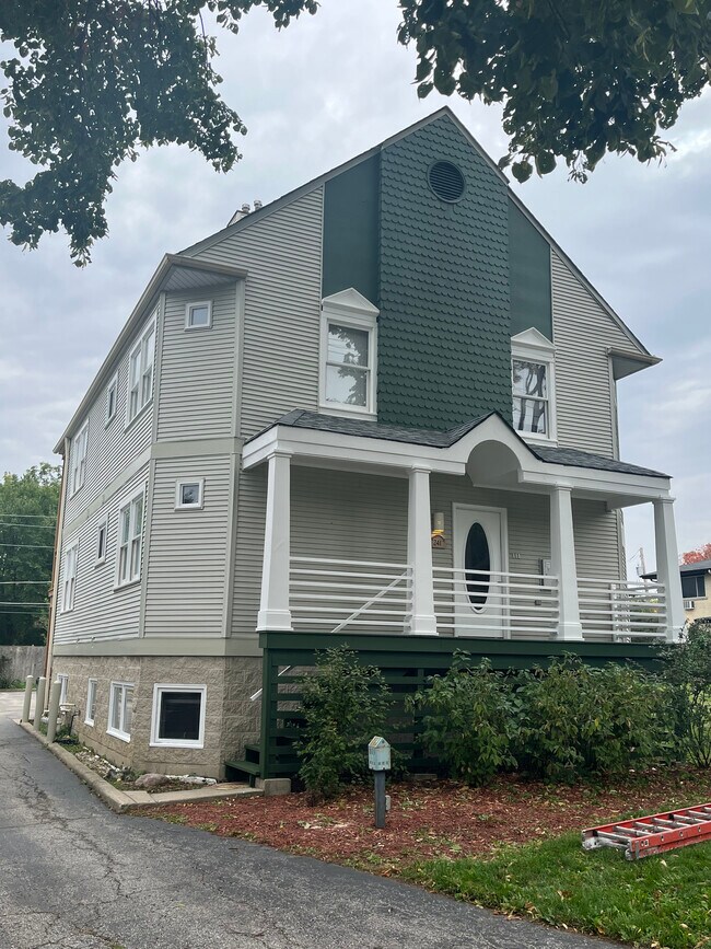 241 E Palatine Rd unit 201, Palatine, IL 60067 - photo 2