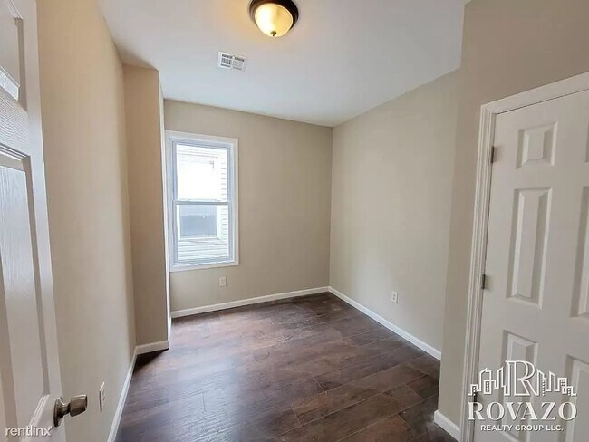 662 Grove St unit 2R, Irvington, NJ 07111 - photo 4