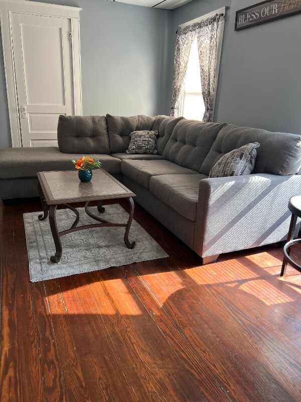 8 Davies Place Unit Roommate Rental, Poughkeepsie, NY 12601