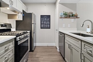 2215 Lakeside Place, Corona, CA 92879