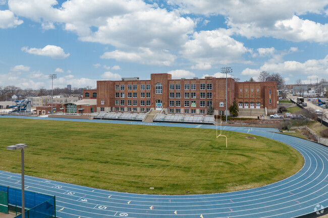 Maplewood Richmond Heights Middle School has 240 students in grades 7 through 8.