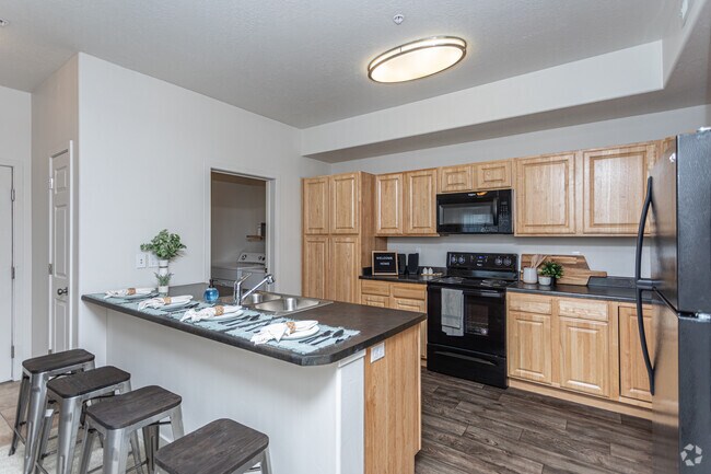Four Seasons at Southtowne Apartments, South Jordan, UT 84095 - photo 3