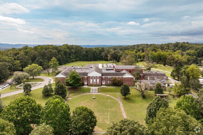 Norris Middle School provides a great place for students and received a grade of B from Niche.