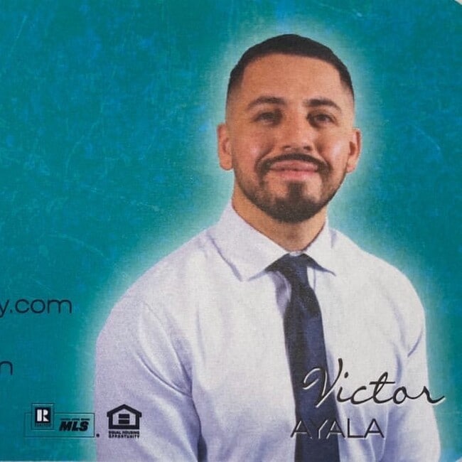 Agent Photo