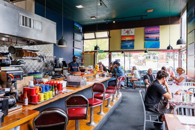 The Streamliner Diner in Downtown Bainbridge is a popular casual restaurant for visitors.