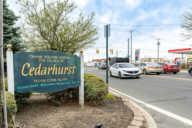 Although Cedarhurst residents mostly commute by car, the town is moderately walkable