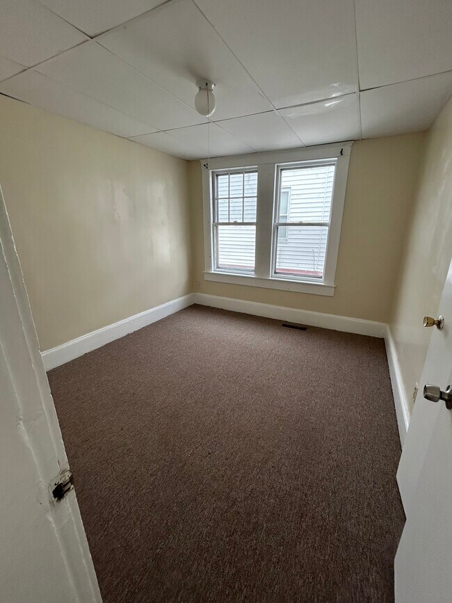 47 Juniper St unit 3, Lawrence, MA 01841 - photo 5