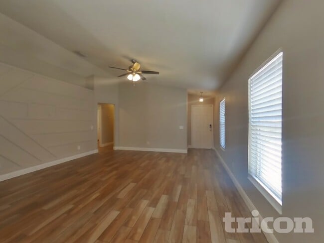 10123 41st Ct E, Parrish, FL 34219 - photo 3