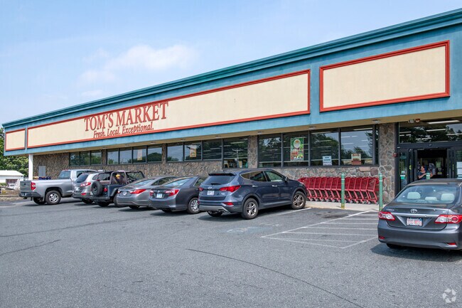 Tom’s Market, situated in North Tiverton, is a high quality grocery store that is locally owned.