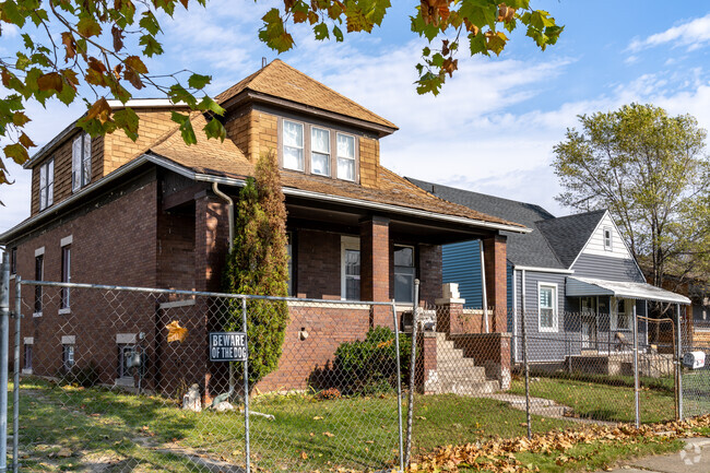 Residents of Maple Ridge are proud to maintain their historical homes.