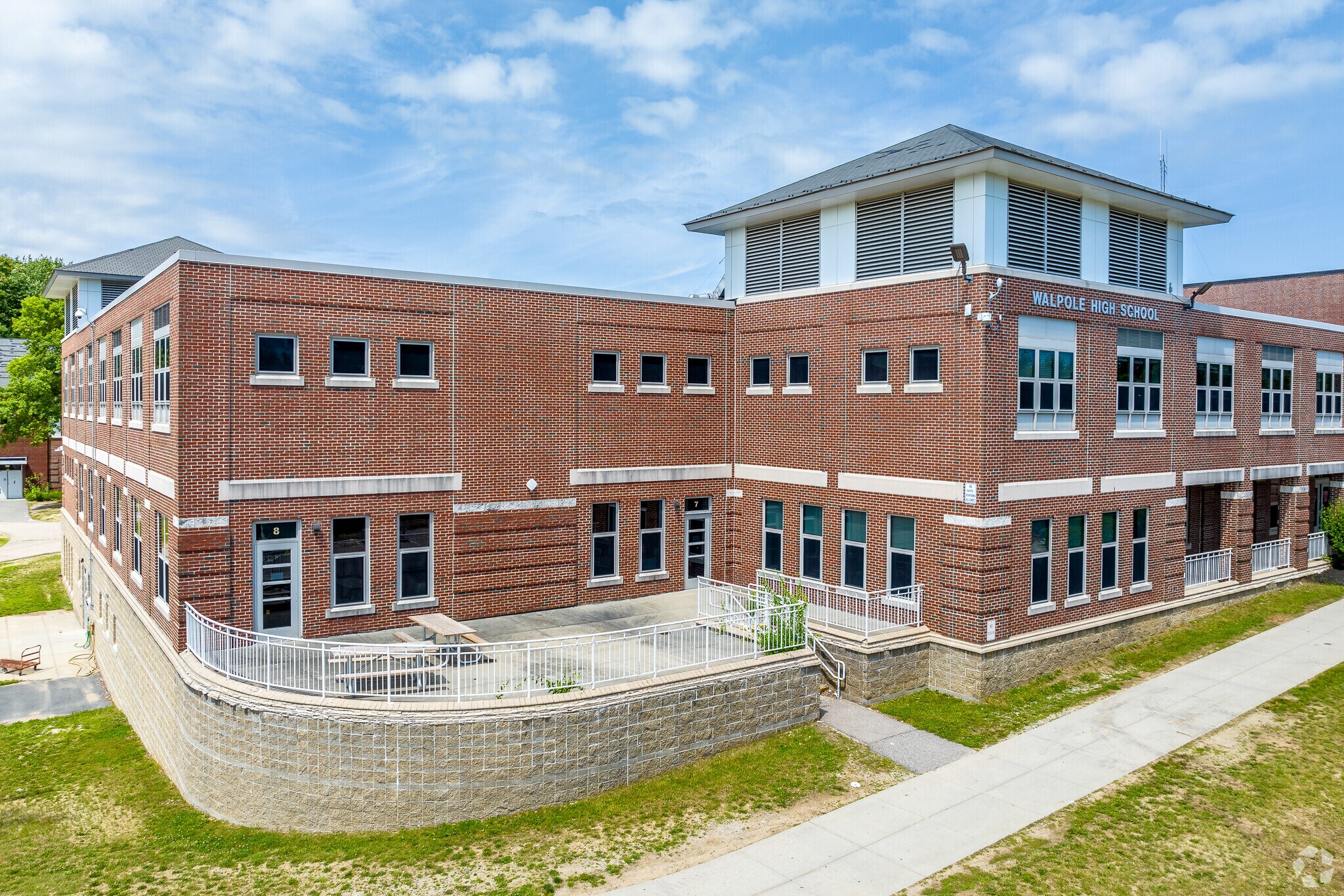 393 High Plain St, Walpole, MA 02081 MLS 1356543