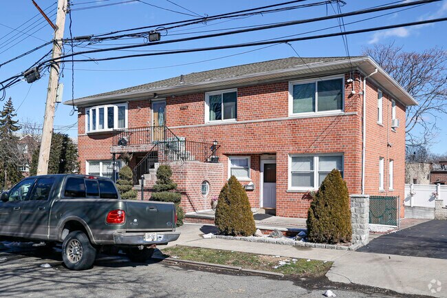 The Schuylerville neighborhood has homes of many different shapes and sizes to choose from.