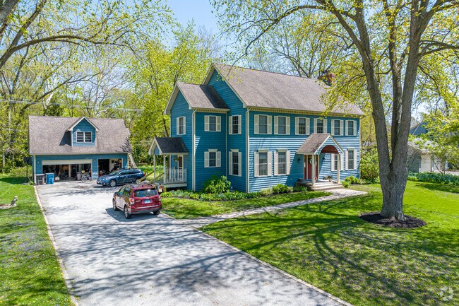 Colonial-style homes are frequent throughout Palos Heights.