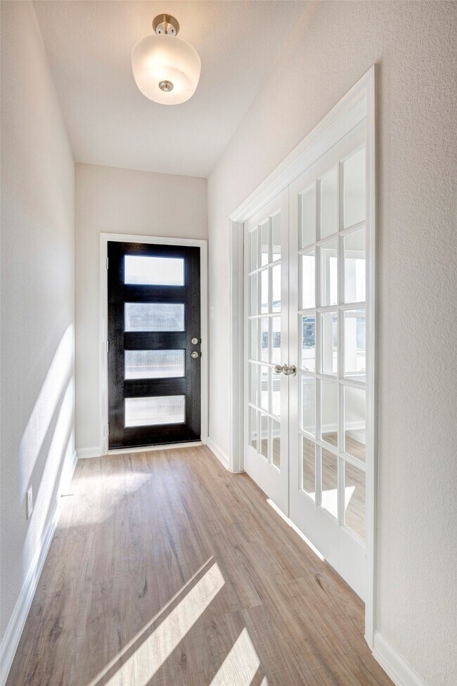 13203 Hayden Peak Dr, Arcola, TX 77583 - photo 2