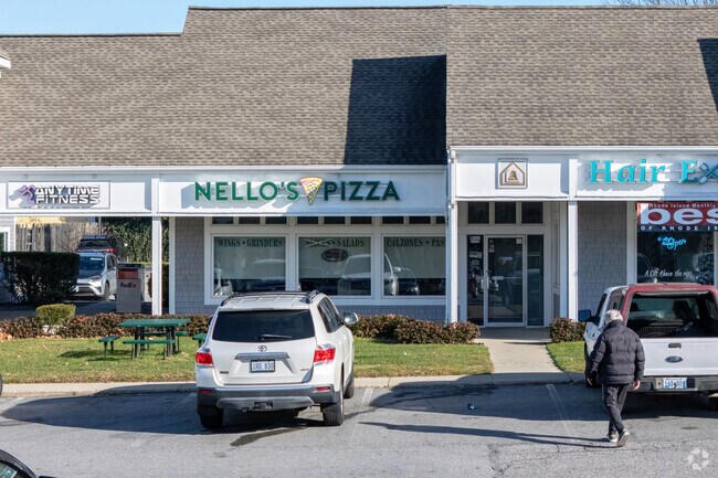 Nello's Pizza has the freshest pizza in the Narrows neighborhood.