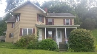 45 3rd St, California, PA 15419