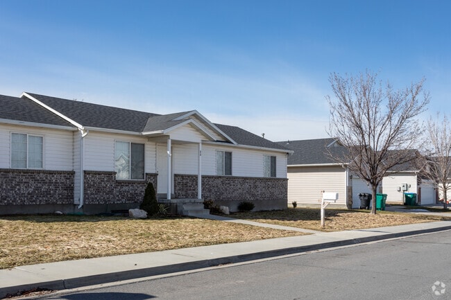Ranch style homes are plentiful in the Sharon neighborhood.