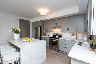 1507 Hi Point St, Los Angeles, CA 90035