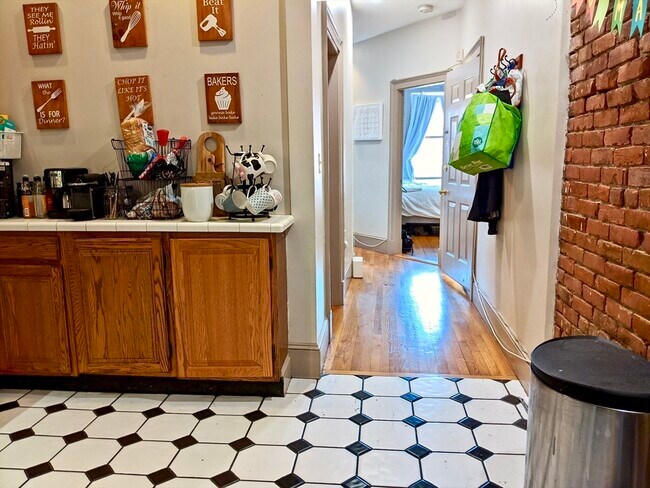 486 Columbus Ave unit 7, Boston, MA 02118 - photo 4