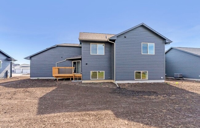 3-custom-813 N Main St-1.jpg