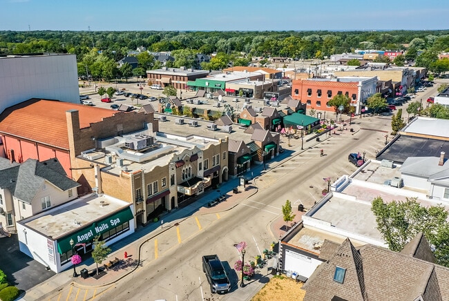 Crystal Lake Downtown 2of2 081125