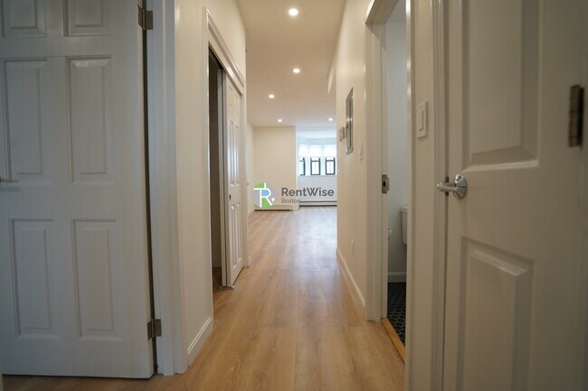 521 Massachusetts Ave unit 5, Boston, MA 02118 - photo 7