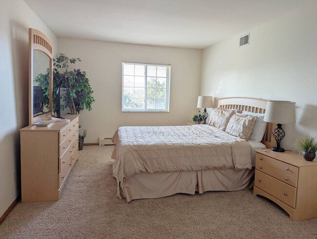 N34W23806 Grace Ave unit ID1059802P, Pewaukee, WI 53072 - photo 4