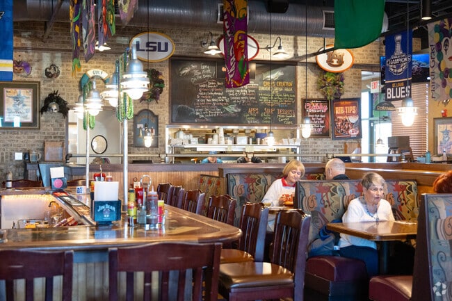 Interiors Gulf Shores Restaurant in Creve Coeur has a New Orleans vibe in food and decor.