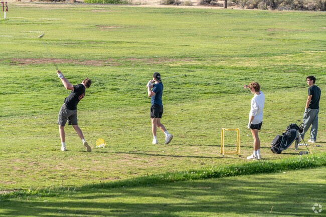 Northridge residents enjoy convenient access to the beautiful Arroyo Del Oso Golf Course for a day on the green.