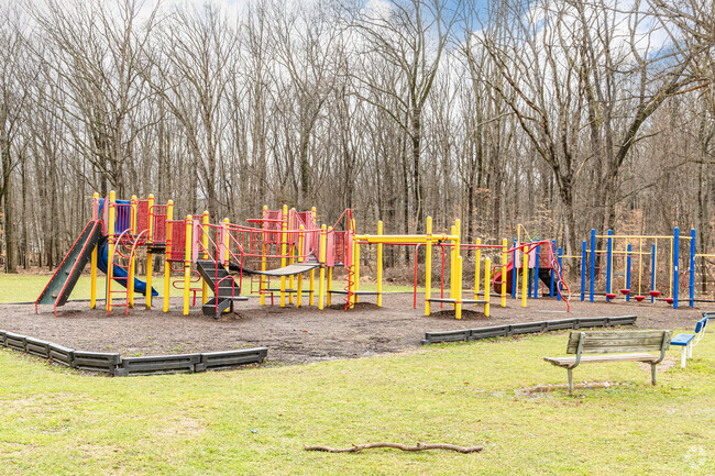 Littleton Elementary School serves 422 students in grades Pre-kindergarten-5