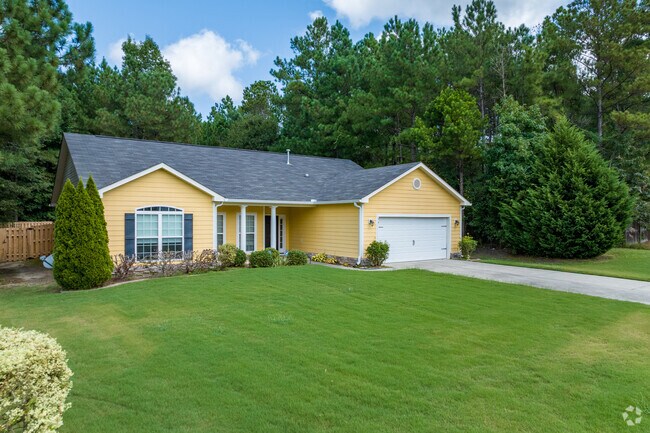 Traditional, well-kept, modest homes are found throughout Edgefield county.